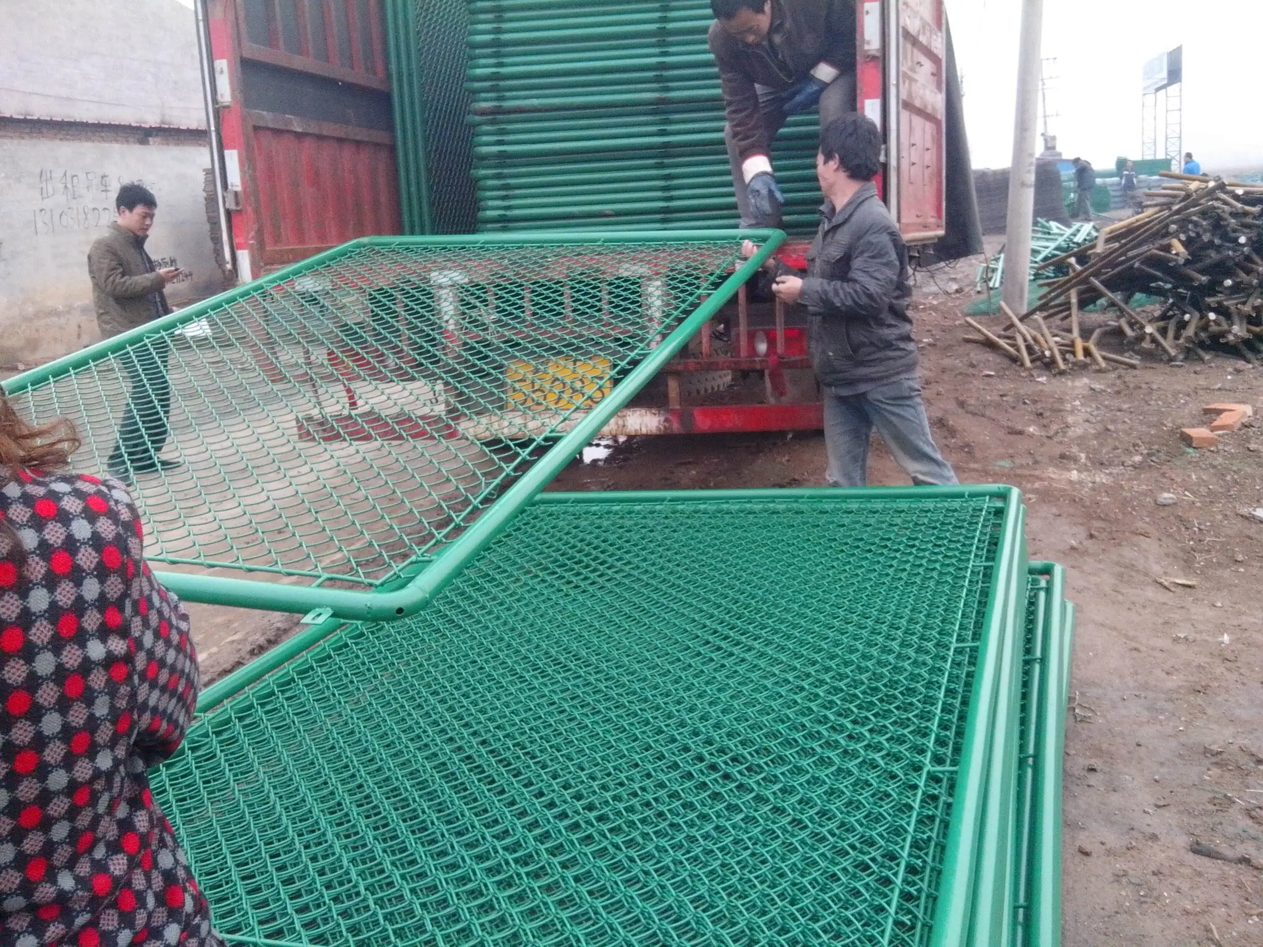 PVC coated cyclone netting chain link fence