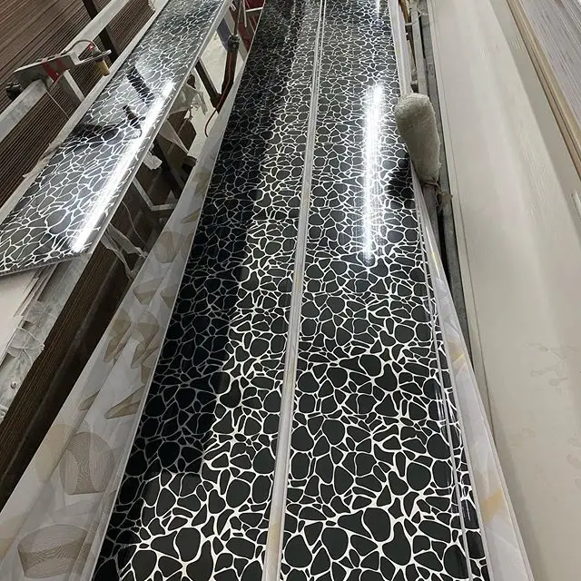 7x250mm 8x300mm 5950mm wooden design laminate pvc false ceiling gypsum board false tile pvc ceiling panel  for washroom