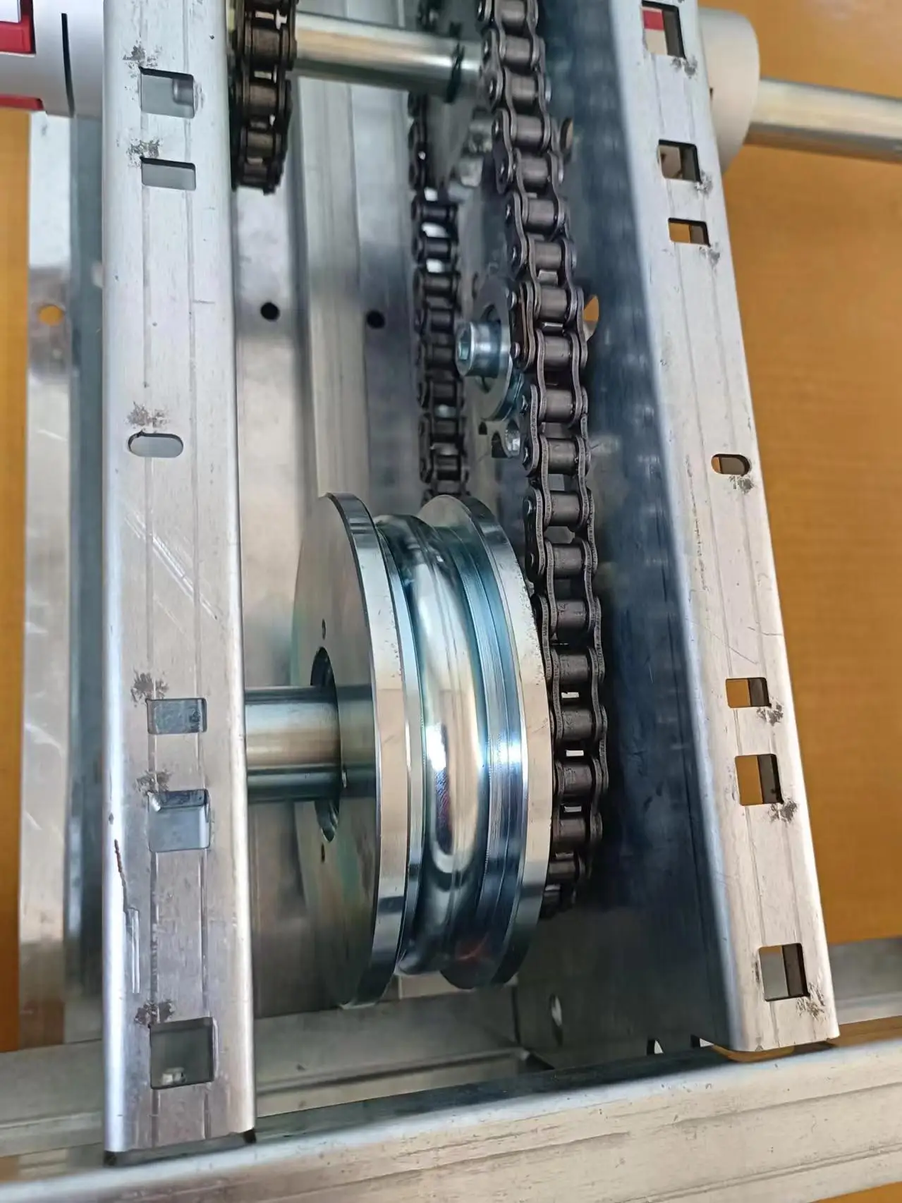 Premium galvanized Solid Steel Y-Groove Wheel Hardware components 6' American style Sliding Gate Roller