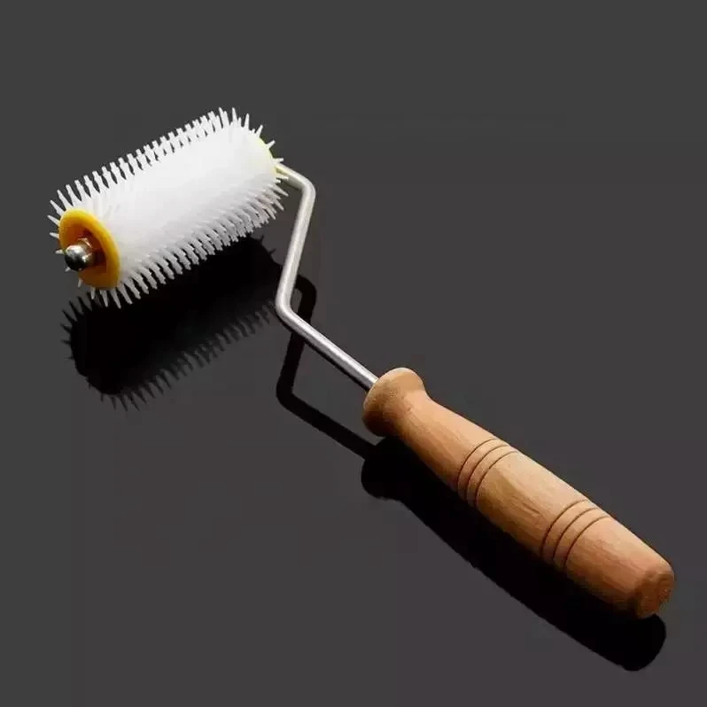 Honey Extractor Beekeeping Tool Plastic Uncapping Needle Roller Wooden Handle Uncapper for Beekeeper Comb Tool
