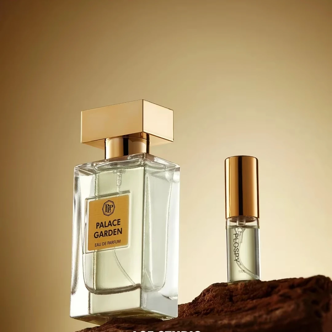 High Quality Cylinder Transparent Oem Glass 30Ml 50Ml 100Ml Empty Square Luxury Glass Perfume Bottle With Pump Sprayer and Box