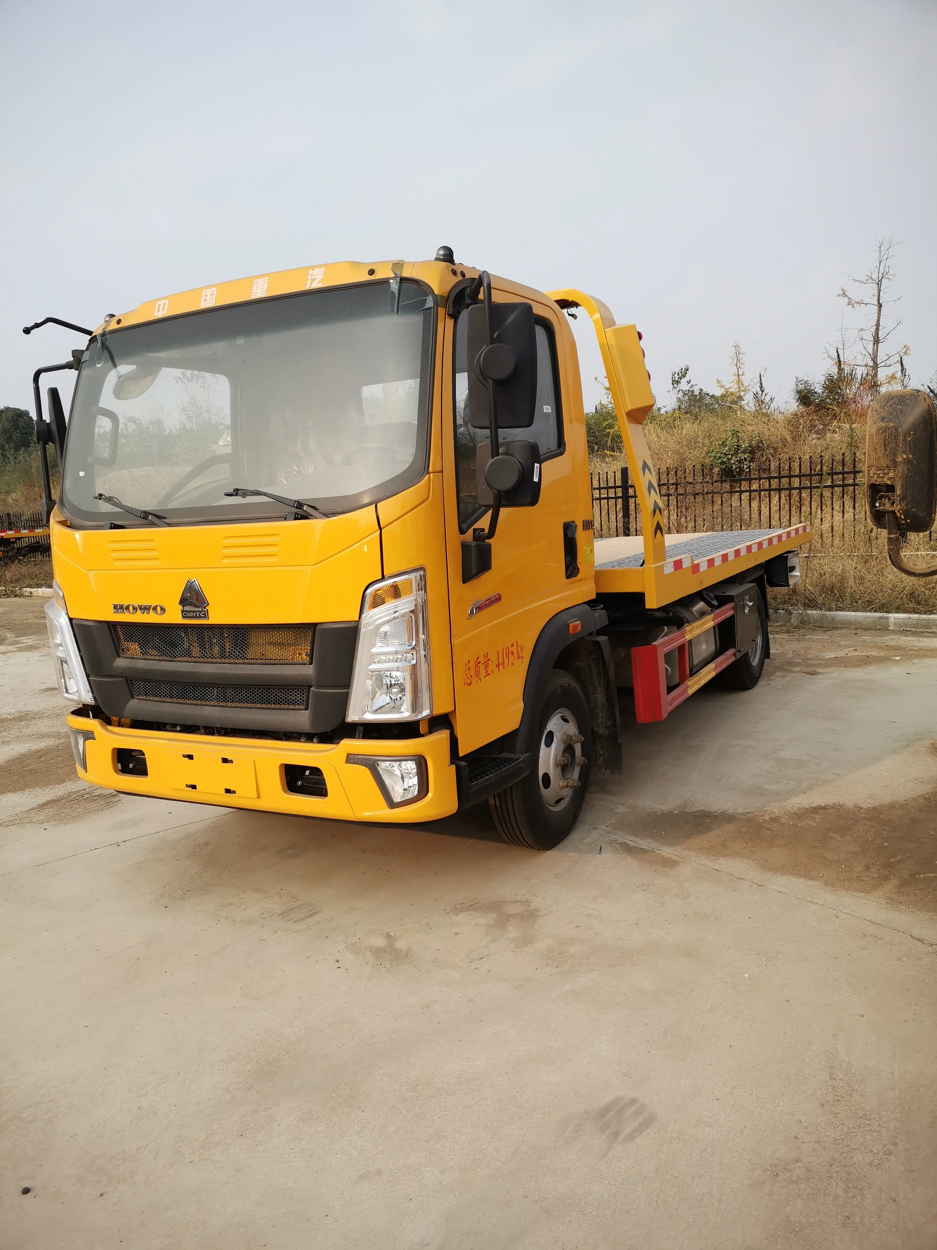 Высококачественный Sinotruk HOWO новый грузовик-эвакуатор 4x2 3 тонны 5 тонн для