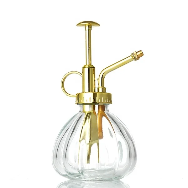 230ml Vintage Style Ribbed Glass Plant Water Mister With Golden Color ABS Top Pump