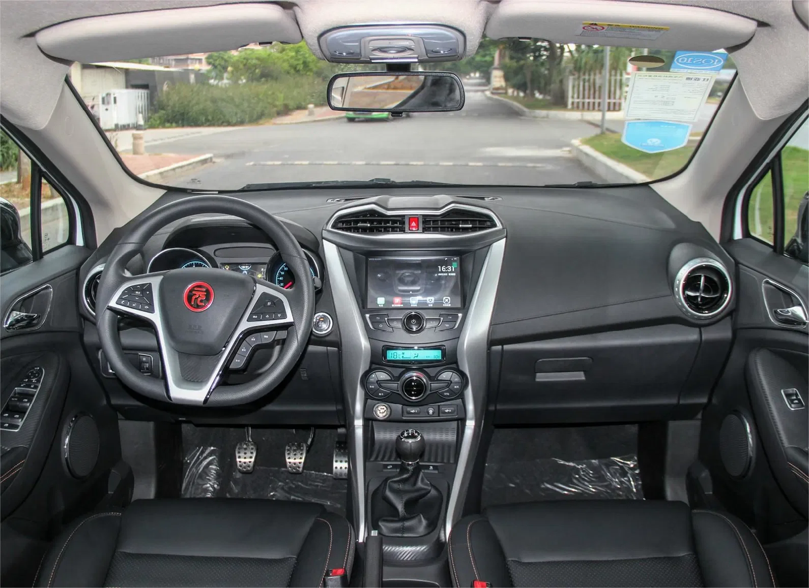 Electric Vehicle Made in China Byd Yuan Puls High Quality Most Popular Electric Car