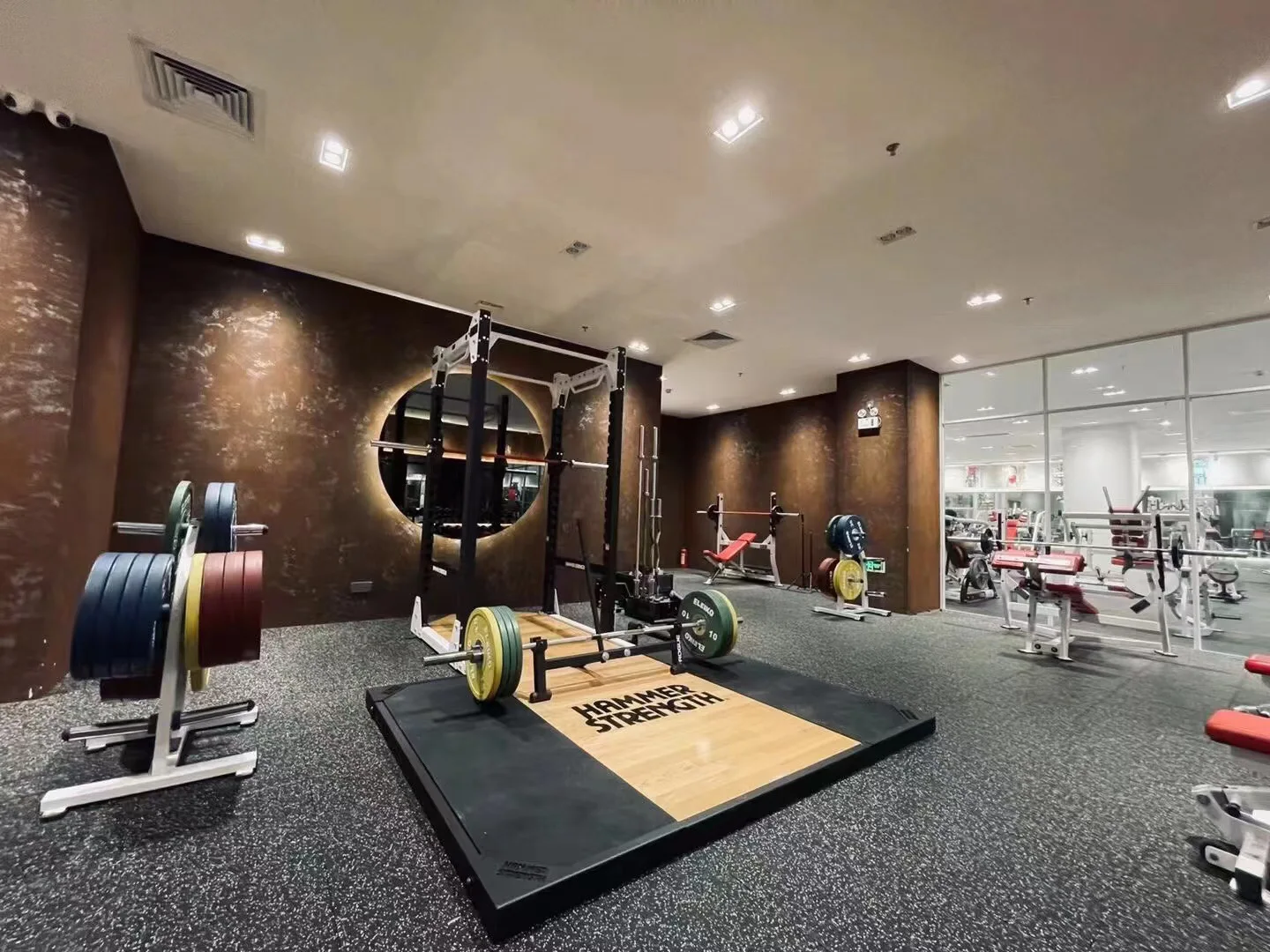 Encuentra los pisos de goma aqui / bajo precio Todas Web / gimnasio Rubber met