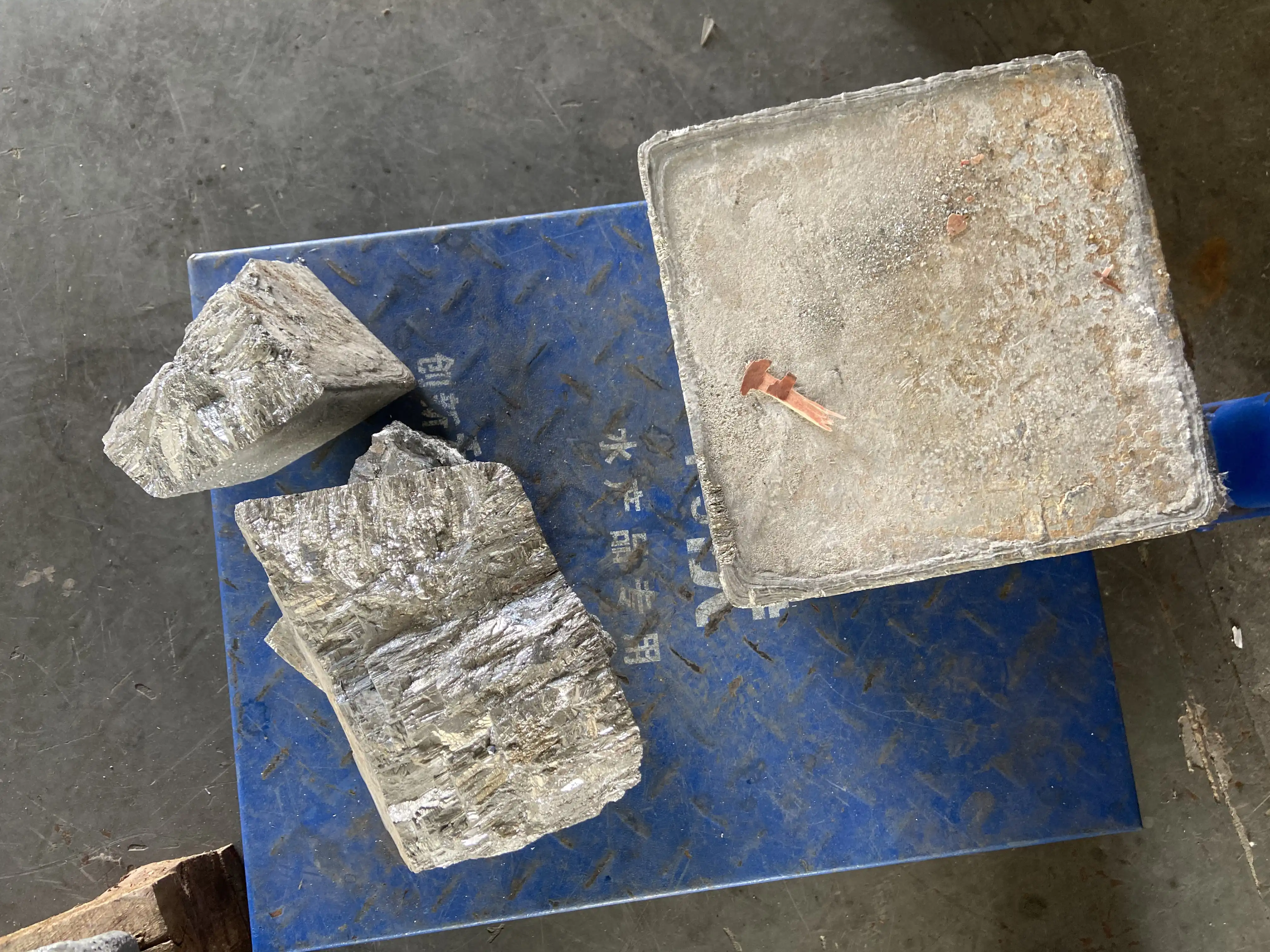 sale High purity 99.9% Antimony and Antimony Stibium Ingots for hardener metallurgy storage battery