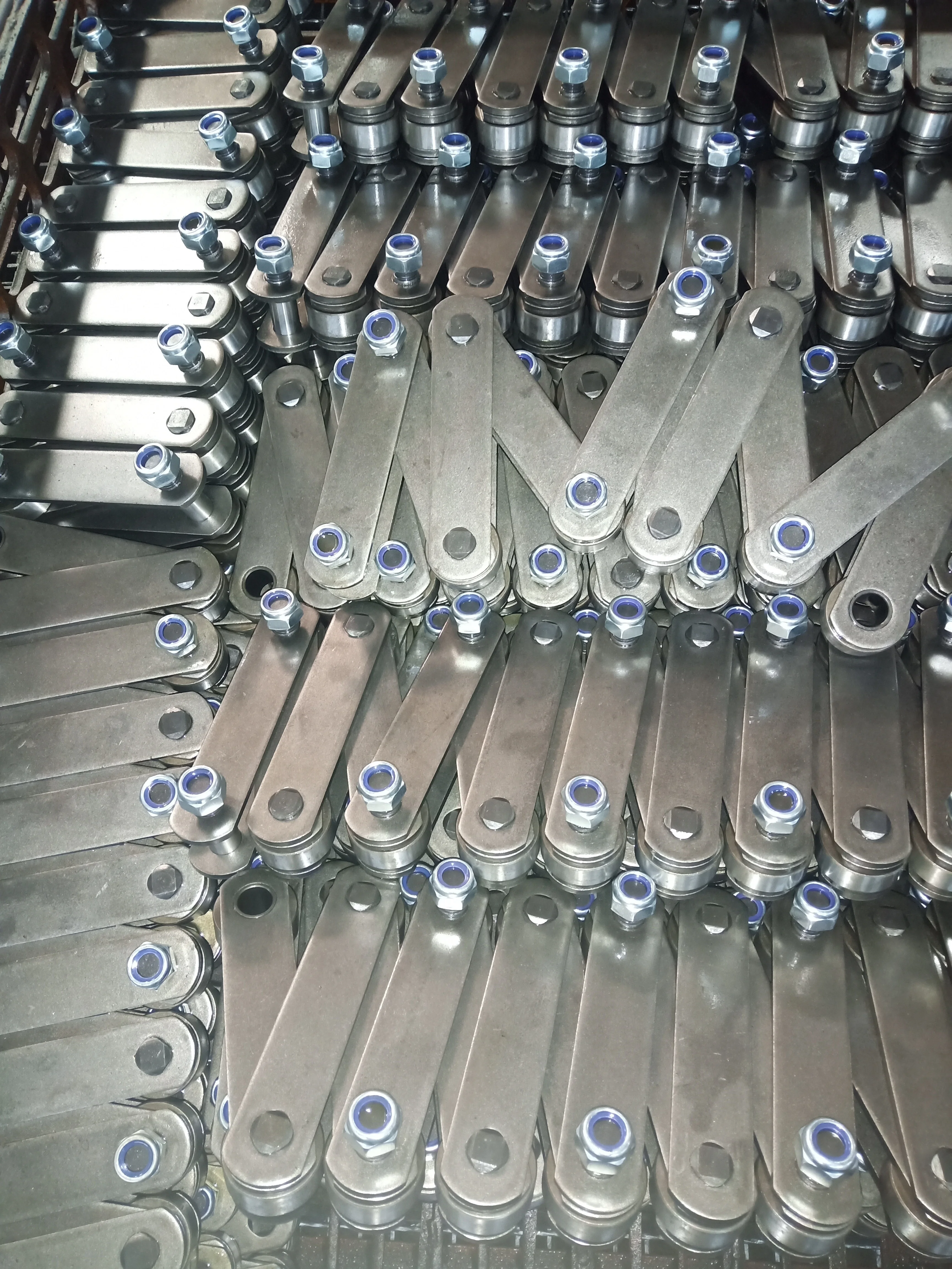 Customized Roller Chain with Extended Screw Thread Pin