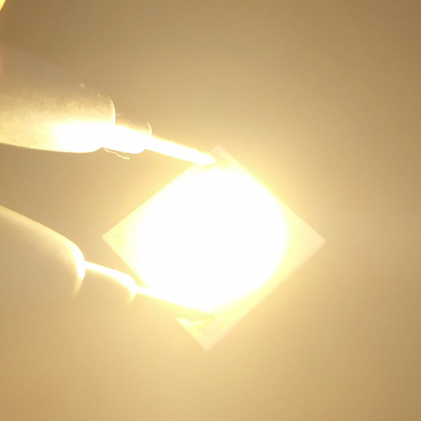 Hot Sell 24V 7W 140-150LM/W LED COB Chip for High-end shopping mall light