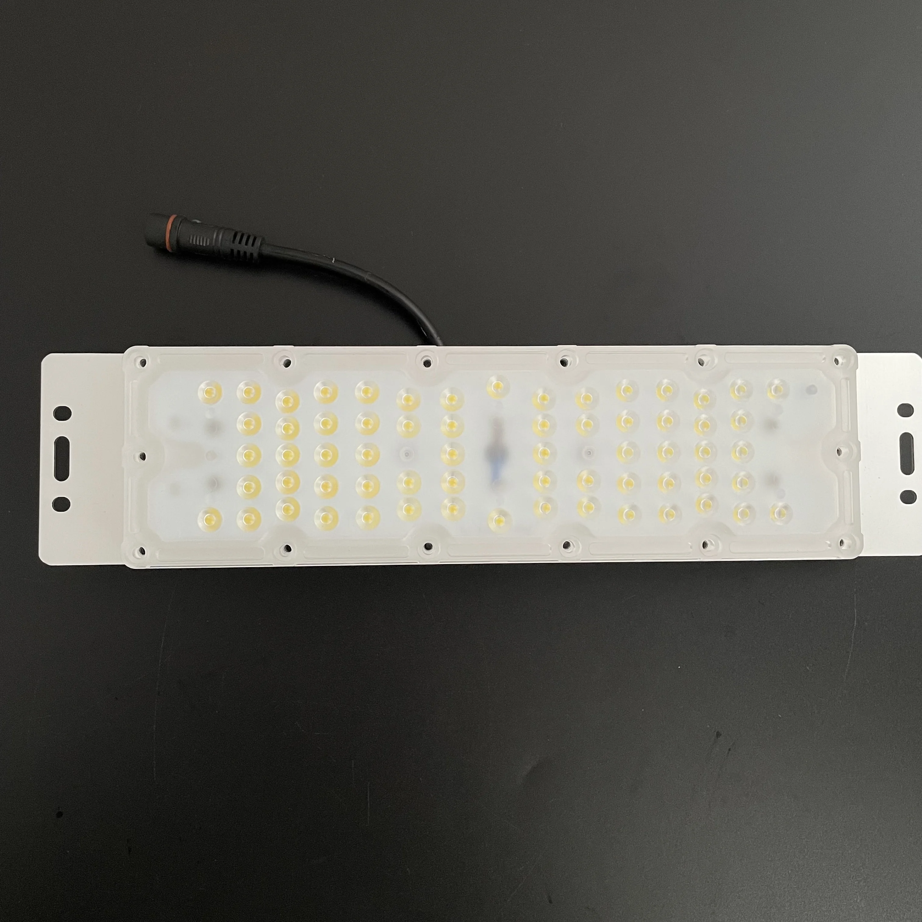 80X150 degree popular 64 led 50 watts module Vertical plastic led light lens