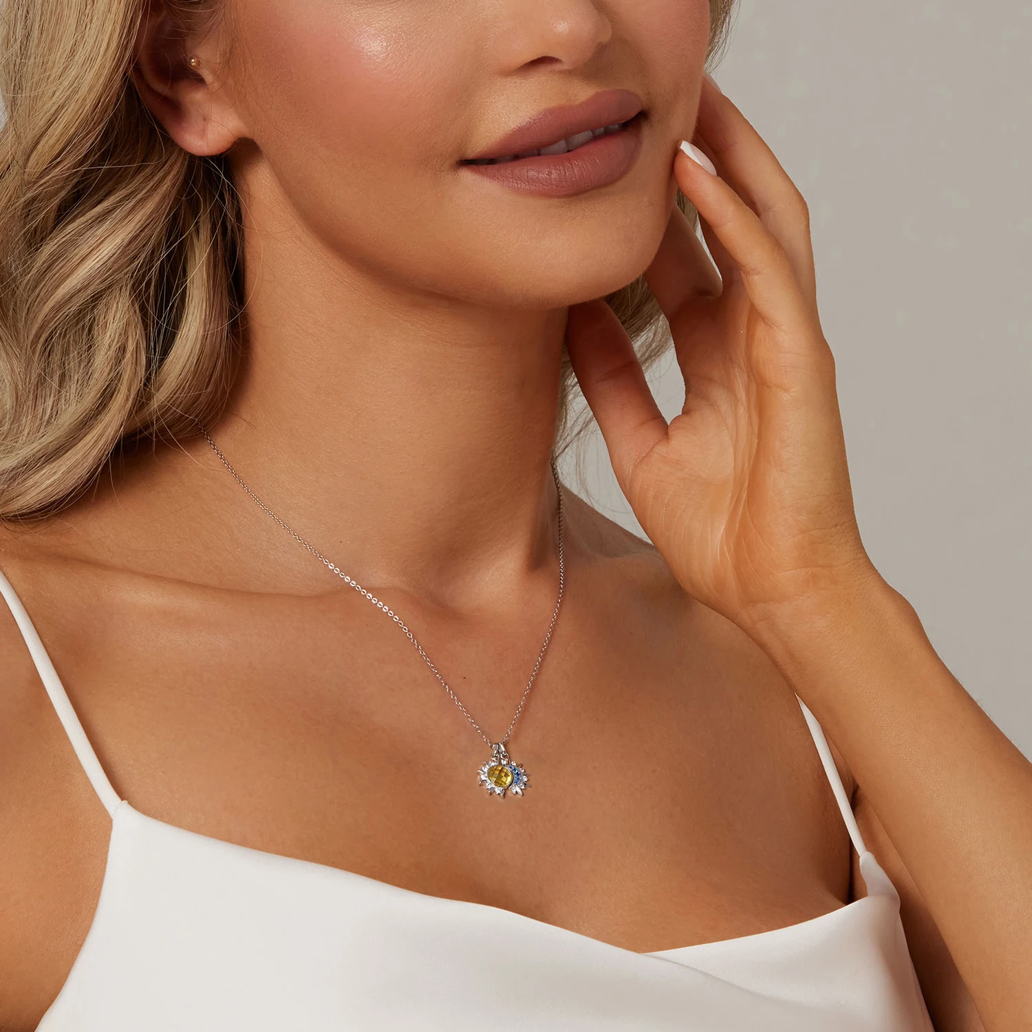 Exquisite personalized sun and moon necklace s925 sterling silver platinum plated jewelry necklace