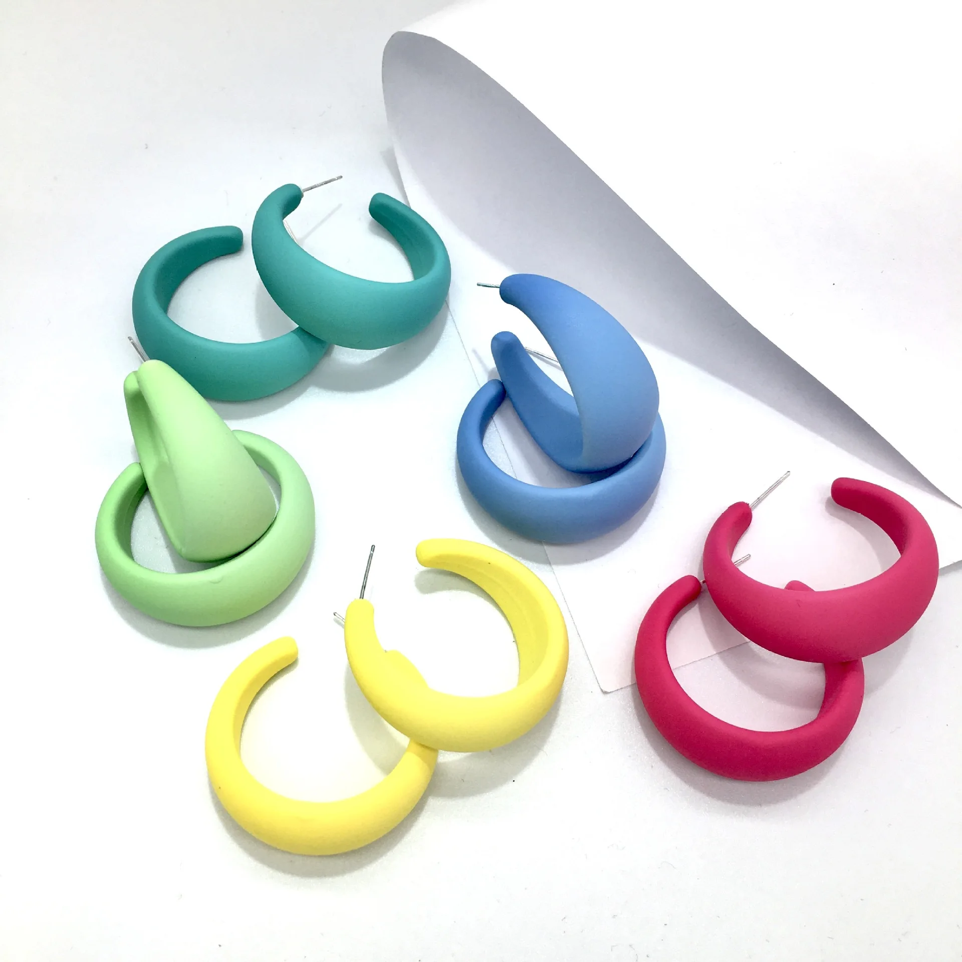 arete moda verano vibe latest simple style stud sweet colorful 2022 summer beach earrings candy color coated