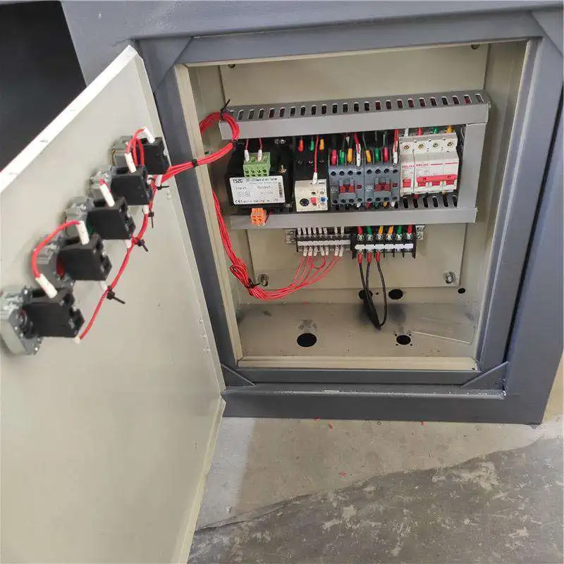 Small Waste Soft Rubber Gummi Pipe/Tire/Lumps Single Shaft Shredder Crusher Shredding Machine Equipment