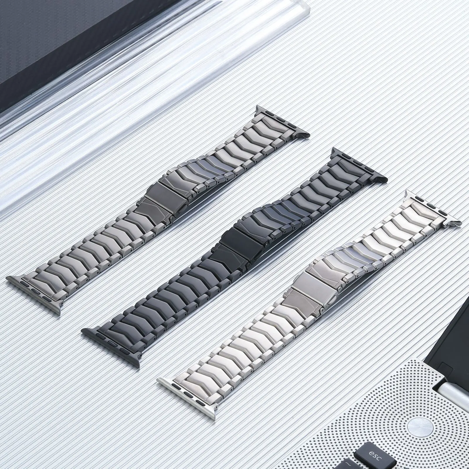 Подходит для Samsung Apple Watch Series 9 ультра V-образный Три бисера титановая металлическая плоская Пряжка бесшовный ремешок