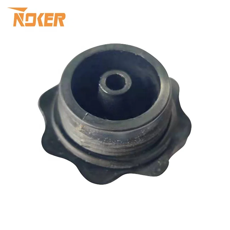 NOKER Professional Garden Tool 2-stroke engine   petrol chainsaw 070  oil tank cap