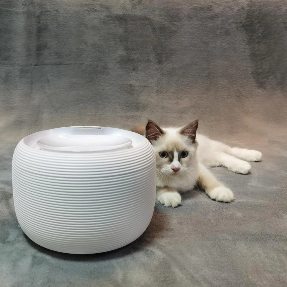 XCHO Super Quiet  Automatic Electric Cat Drinking Water Fountain  Dog Water Fountain 2.5l pet water fountain