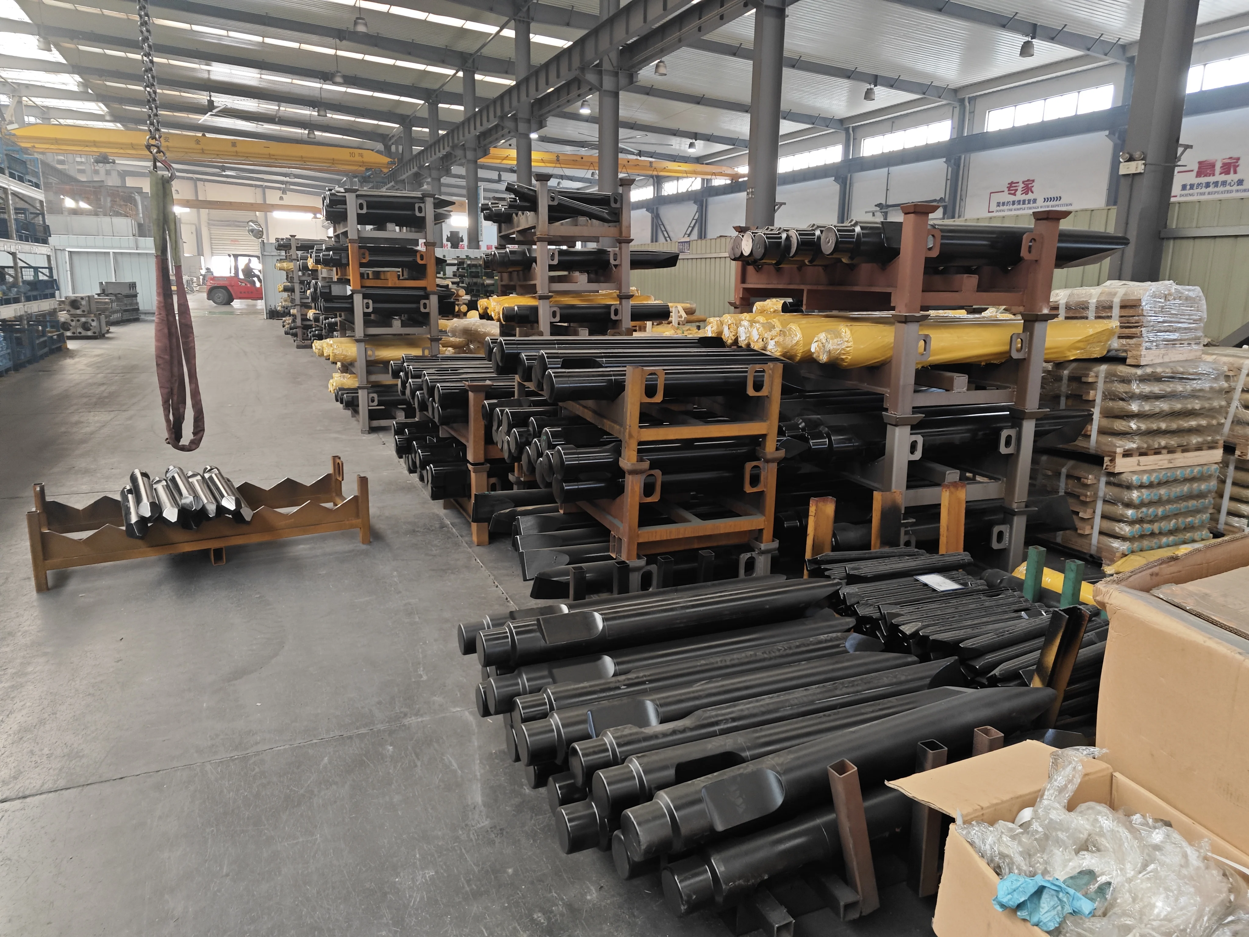 Eddie New Hydraulic Breaker Chisels Core Components Breaker Hammer for Construction and Mining Industries