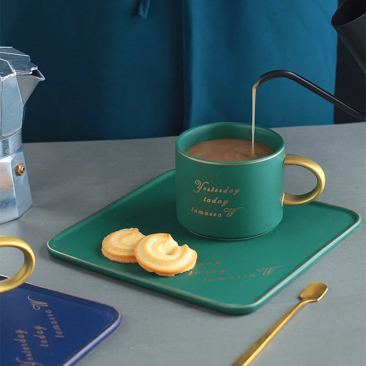 European style matte glaze golden rim luxury ceramic mug latte coffee porcelain cups with square saucer
