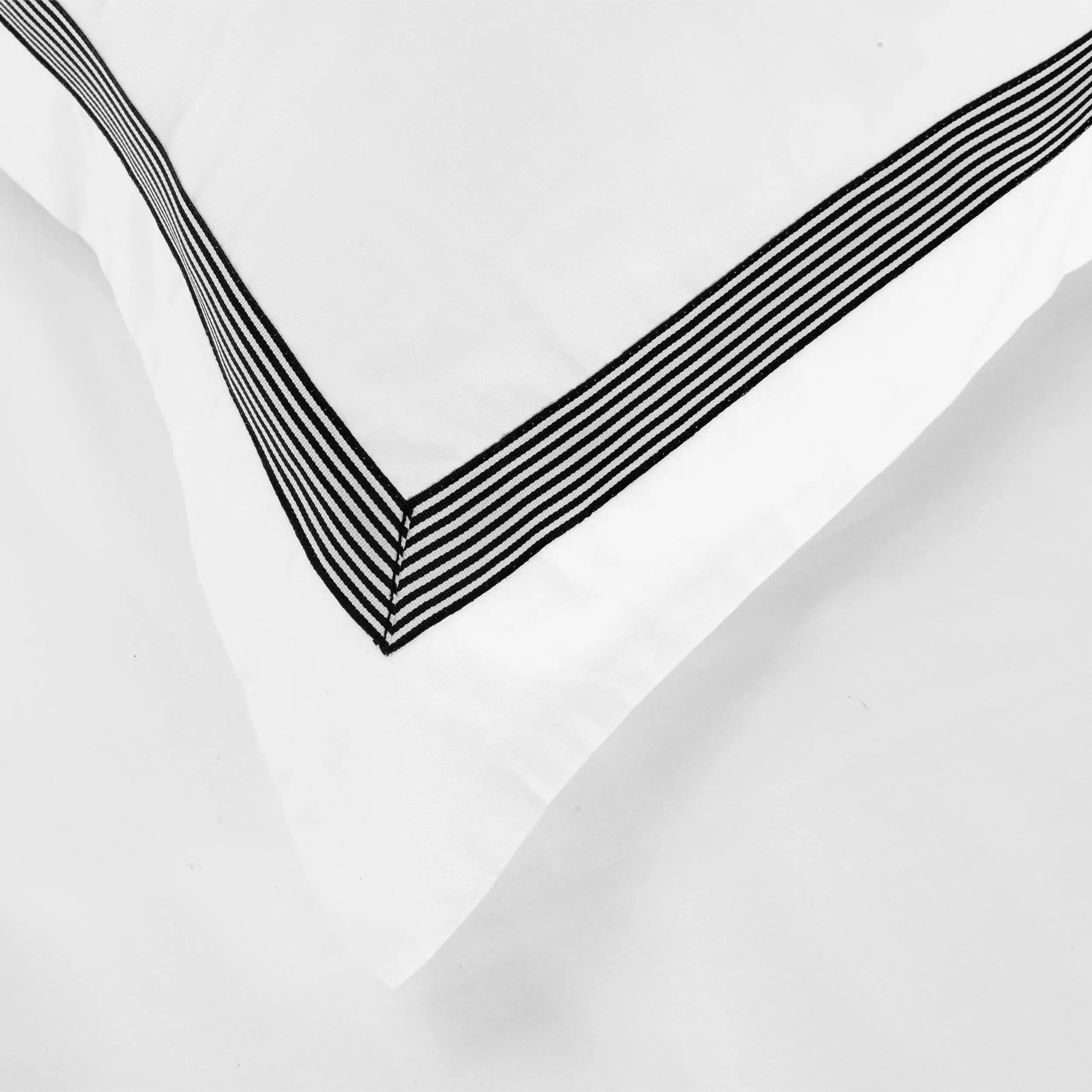 Комплект постельного белья из хлопка и сатина