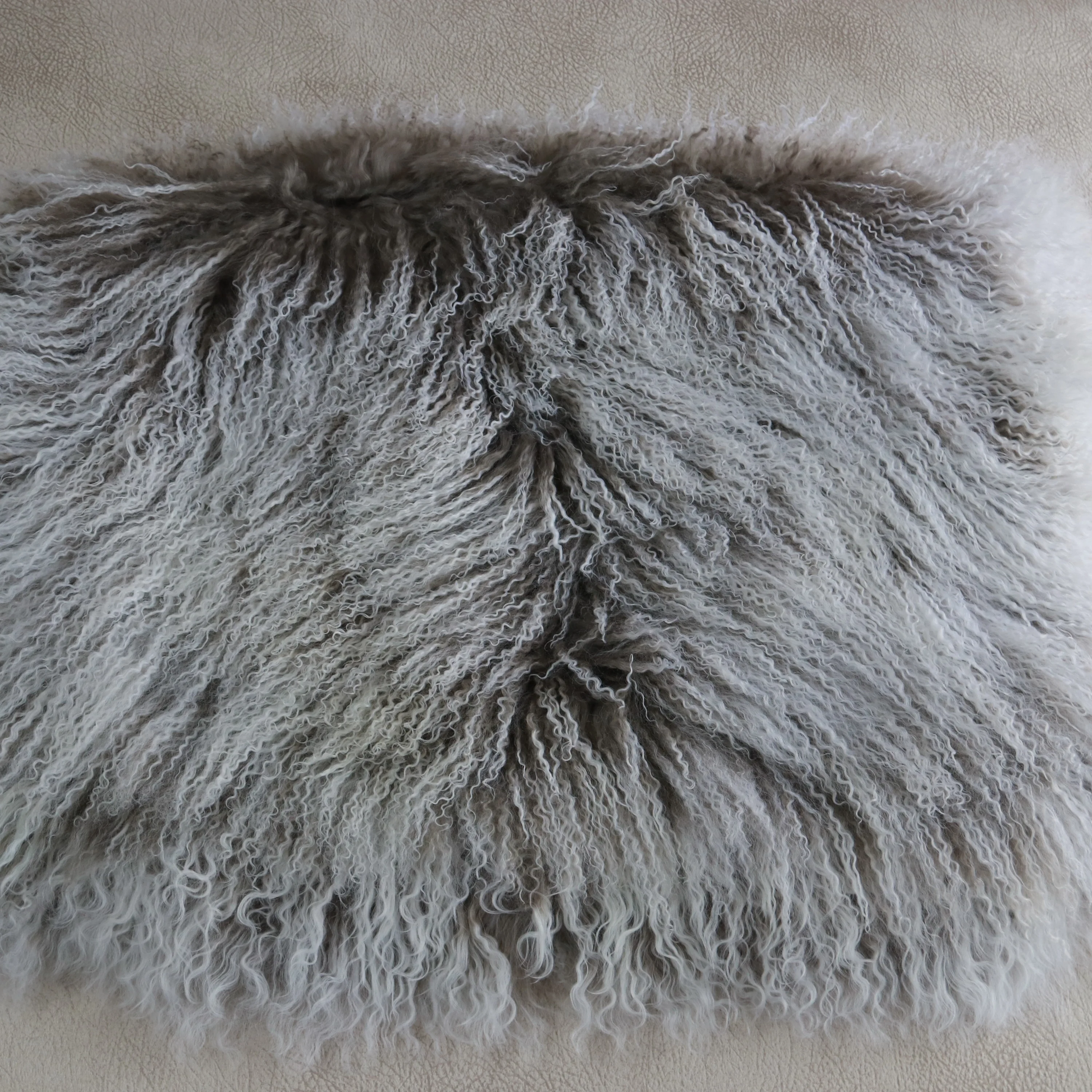 Custom Size Luxury Fluffy Tibetan Sheepskin Panels Real Mongolian Fur Hide Rug Home Use Blanket