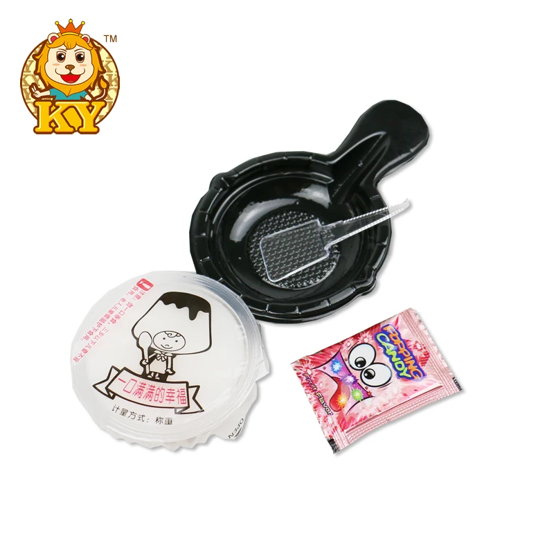 Hot selling snack food soft candy fruity flavor funny fried egg shape  fast food gummy  jelly pudding candy toys for kids