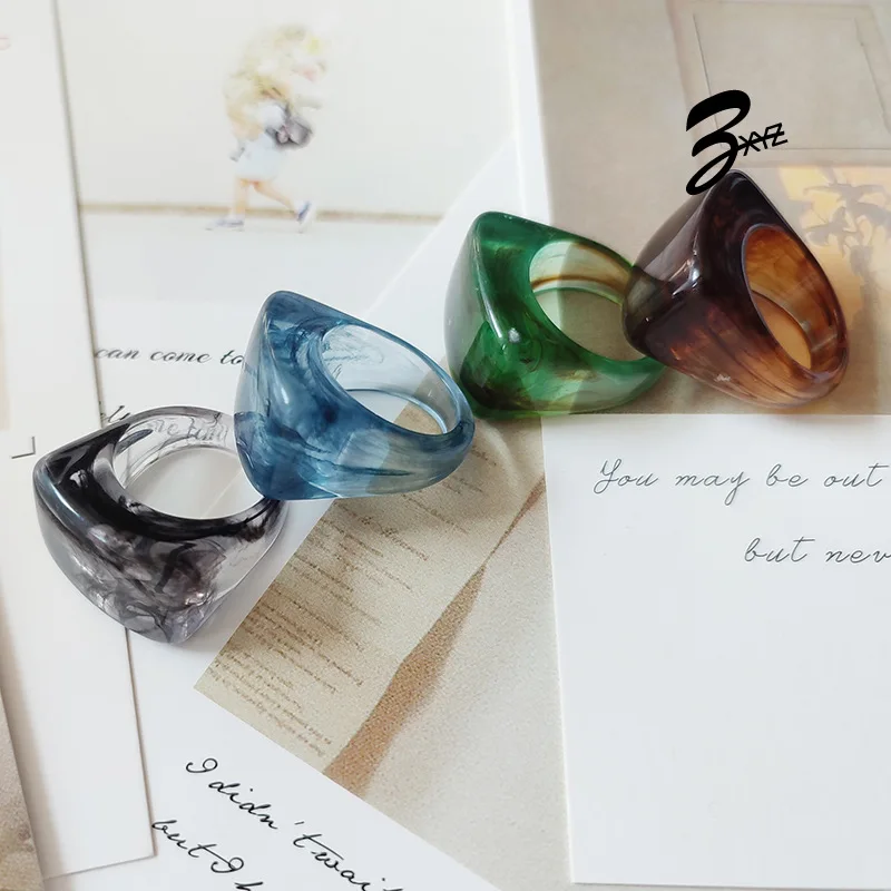 
New Fashion Lucite Resin Rings 