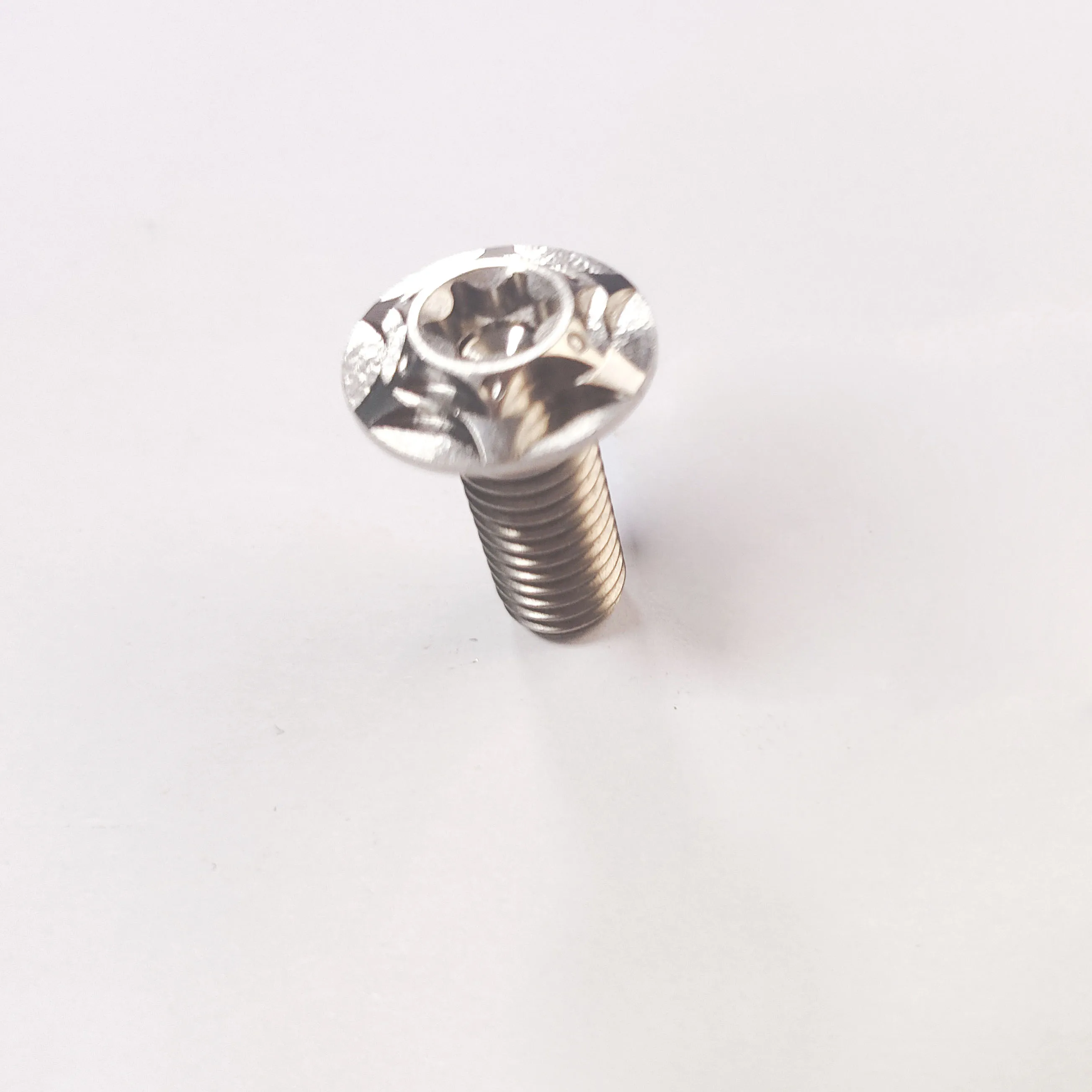 Заводская цена M6x20mm CNC титановый болт с кнопкой для мотоцикла