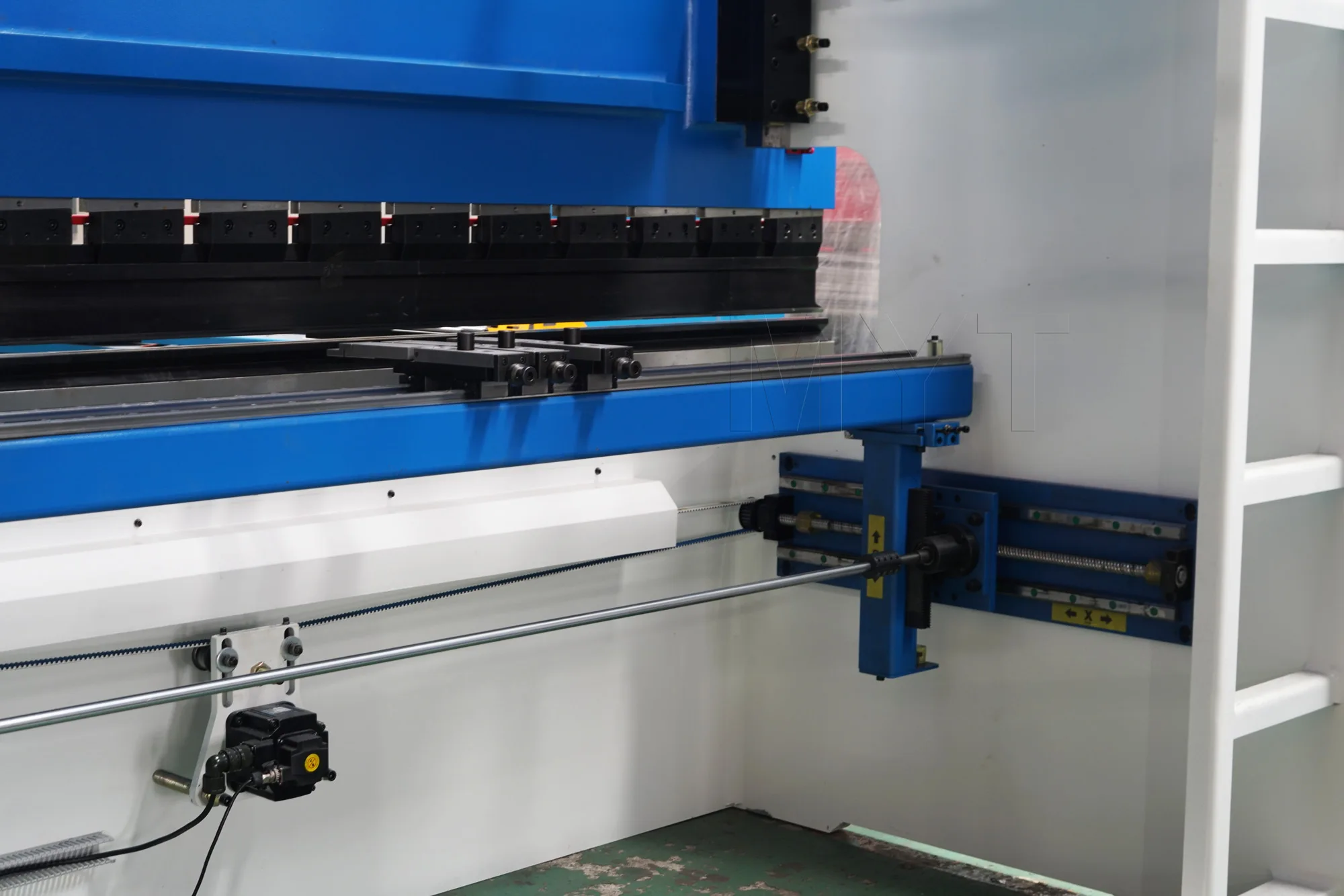 MYT  Automatic Easy To Operate Sheet Metal Bending Machine 175 T3200 Press Brake Steel Plate CNC Press Brake for Metal Sheet