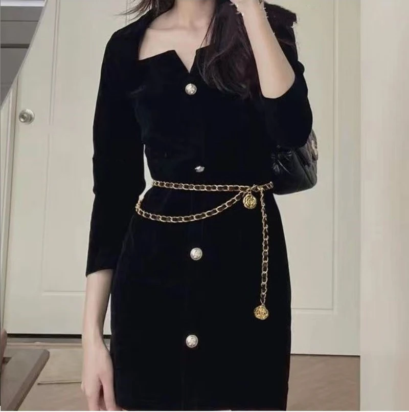 Женский ремень с камелией