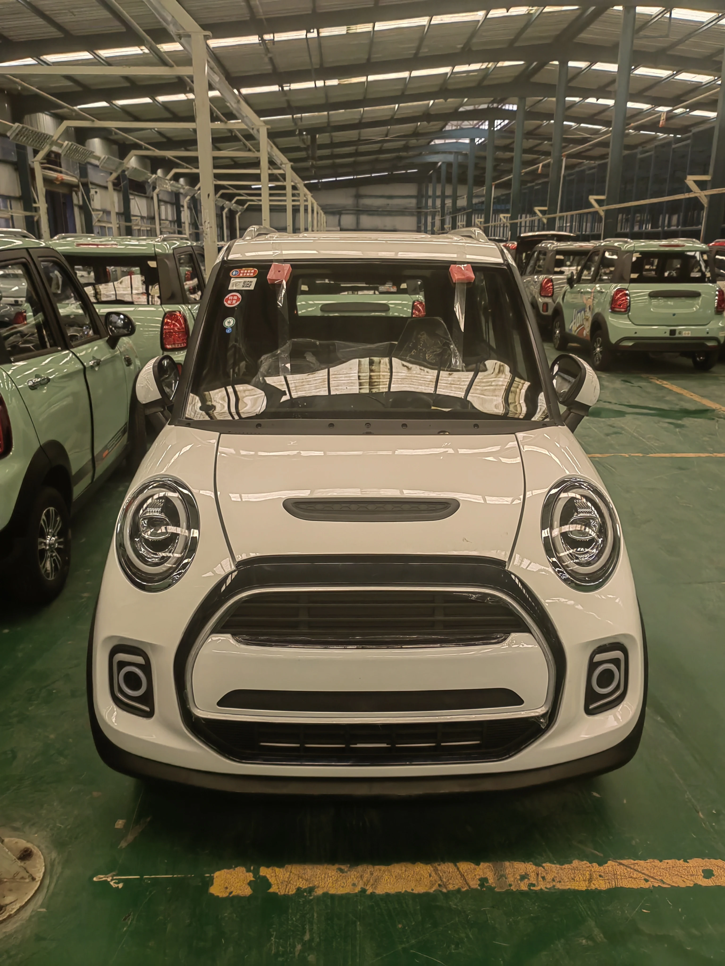 China New Energy Electric vehicle 150km endurance multimedia electric four-wheel vehicle