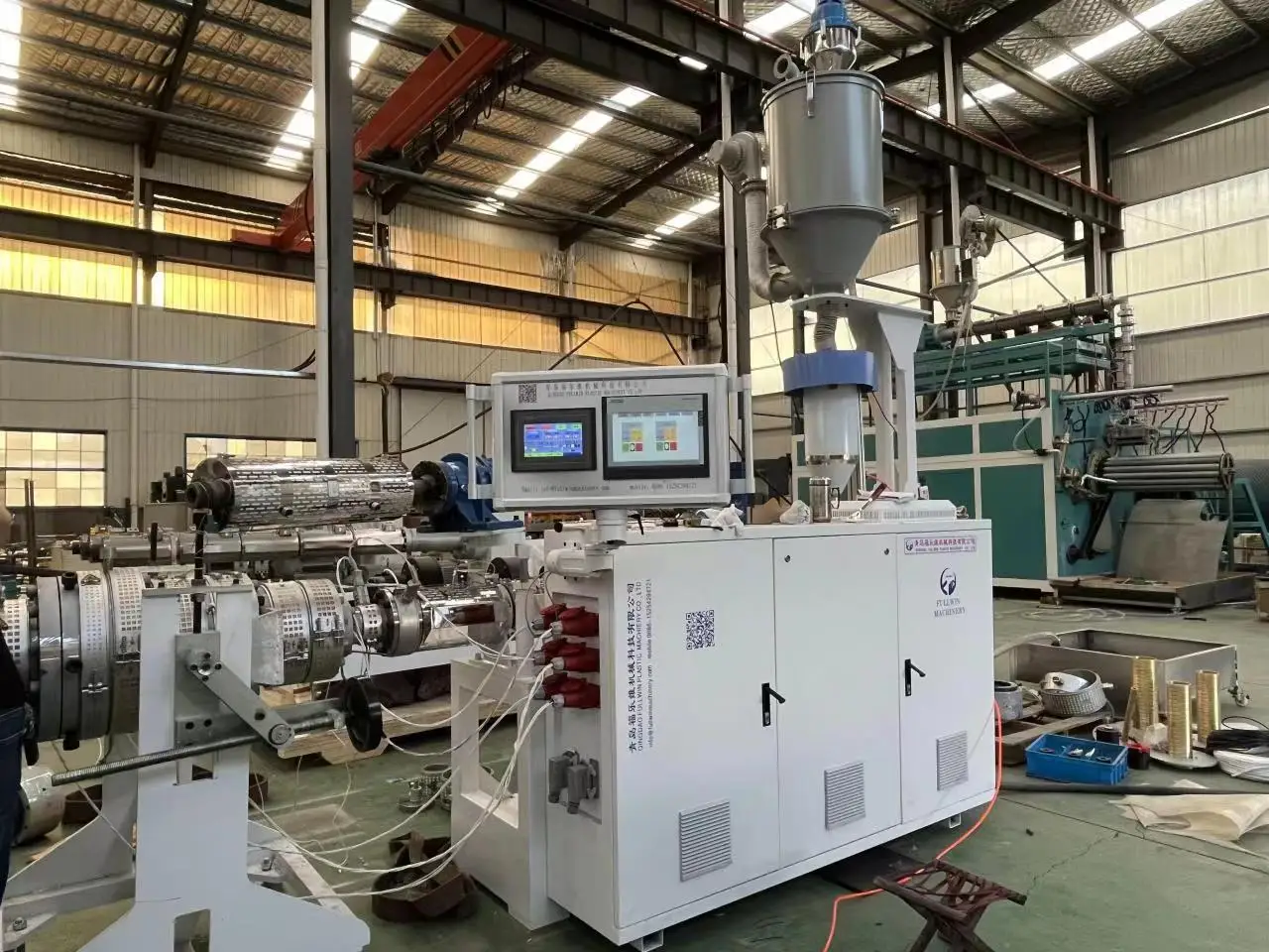 20mm-110mm plastic water pipe HDPE PE pipe making SJ65/33 single screw extrusion machine production line