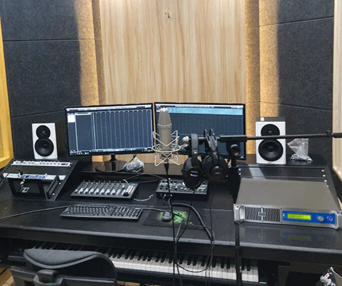 Warranty 6 years- 1.5KW FM Transmitter 4-Bay Antenna 60 Meters Cable with Connectors 1500W Complete Package for Radio Station