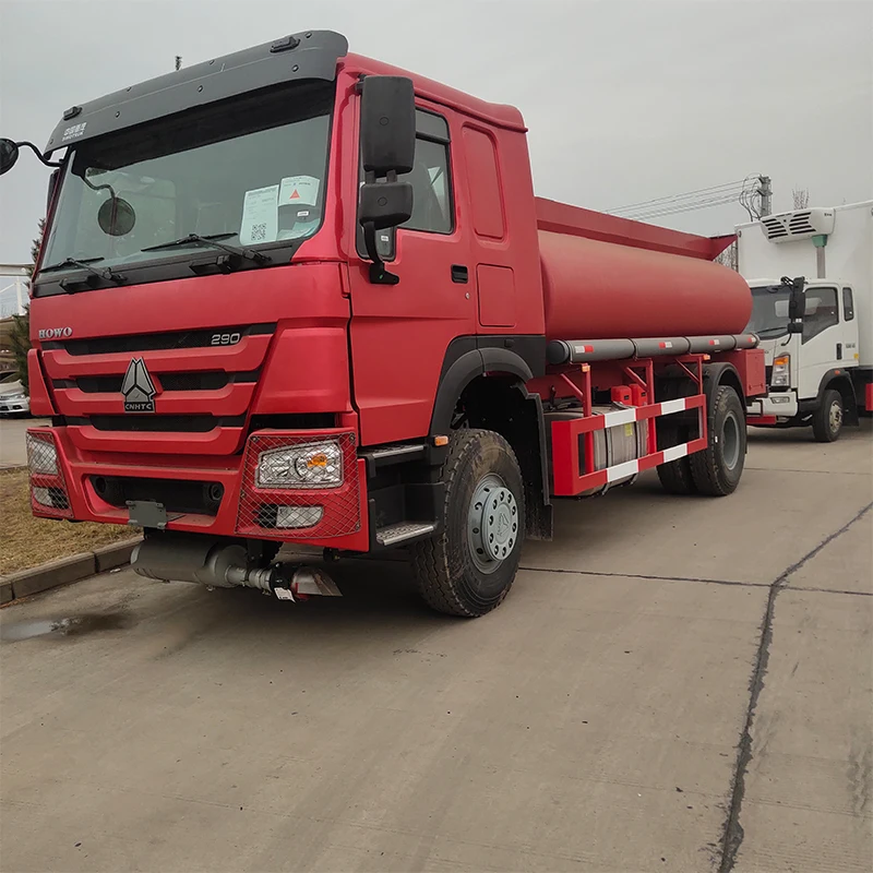 Sinotruk Howo 4x2 6 Wheeler Fuel Tank Truck 10cbm Howo Oil Tanker Truck With Pump