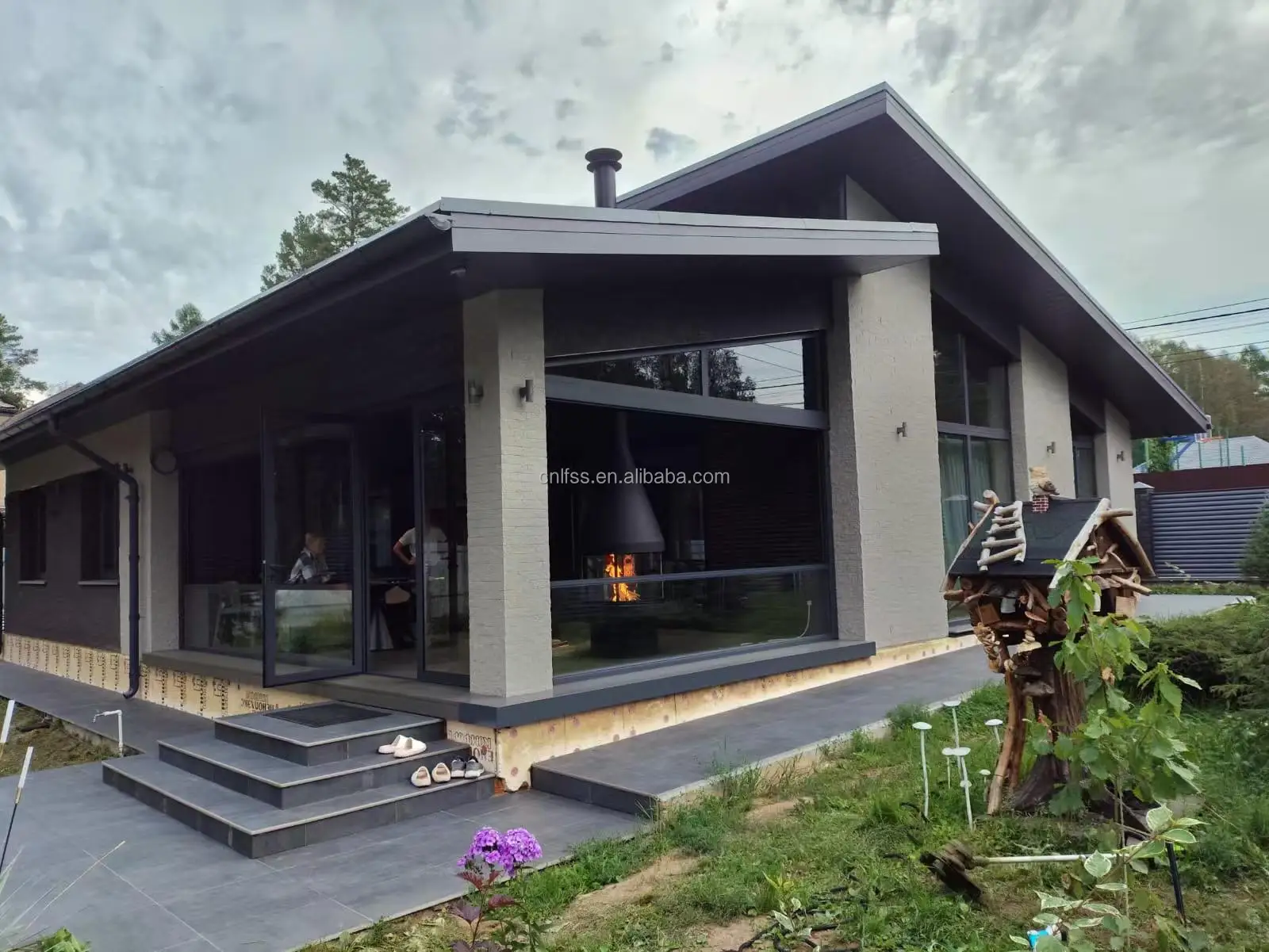 House indoor real fire stove wood heater steel mental villa corner roof mounted fireplace