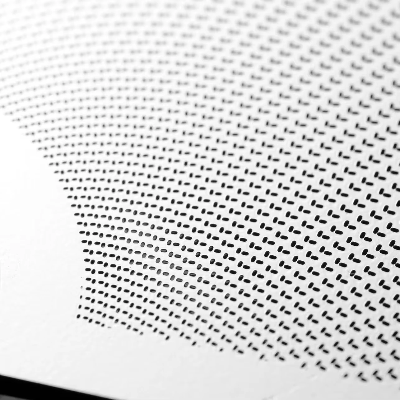 Stainless Steel Dust-Proof Microporous Metal Mesh/Precision Etched Perforated Filter/Audio Speaker Metal Protective Cover Mesh