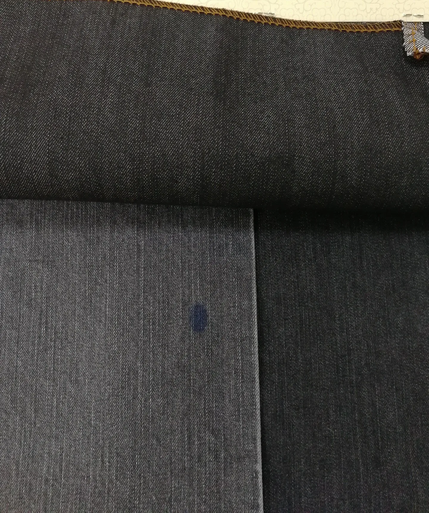 Direct Stock Lot Spandex jeans fabric 100%Quality Cotton Twill stretch indigo denim stock lot denim fabric lines for jeans plain