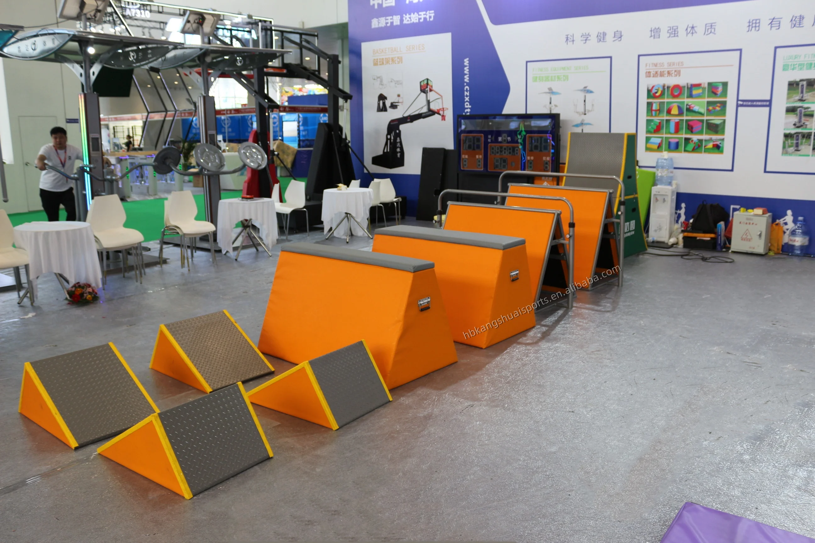 Wholesale gymnastic training wooden parkour climbing adventure set ninja warrior obstacle course equipment kids parkour baffle