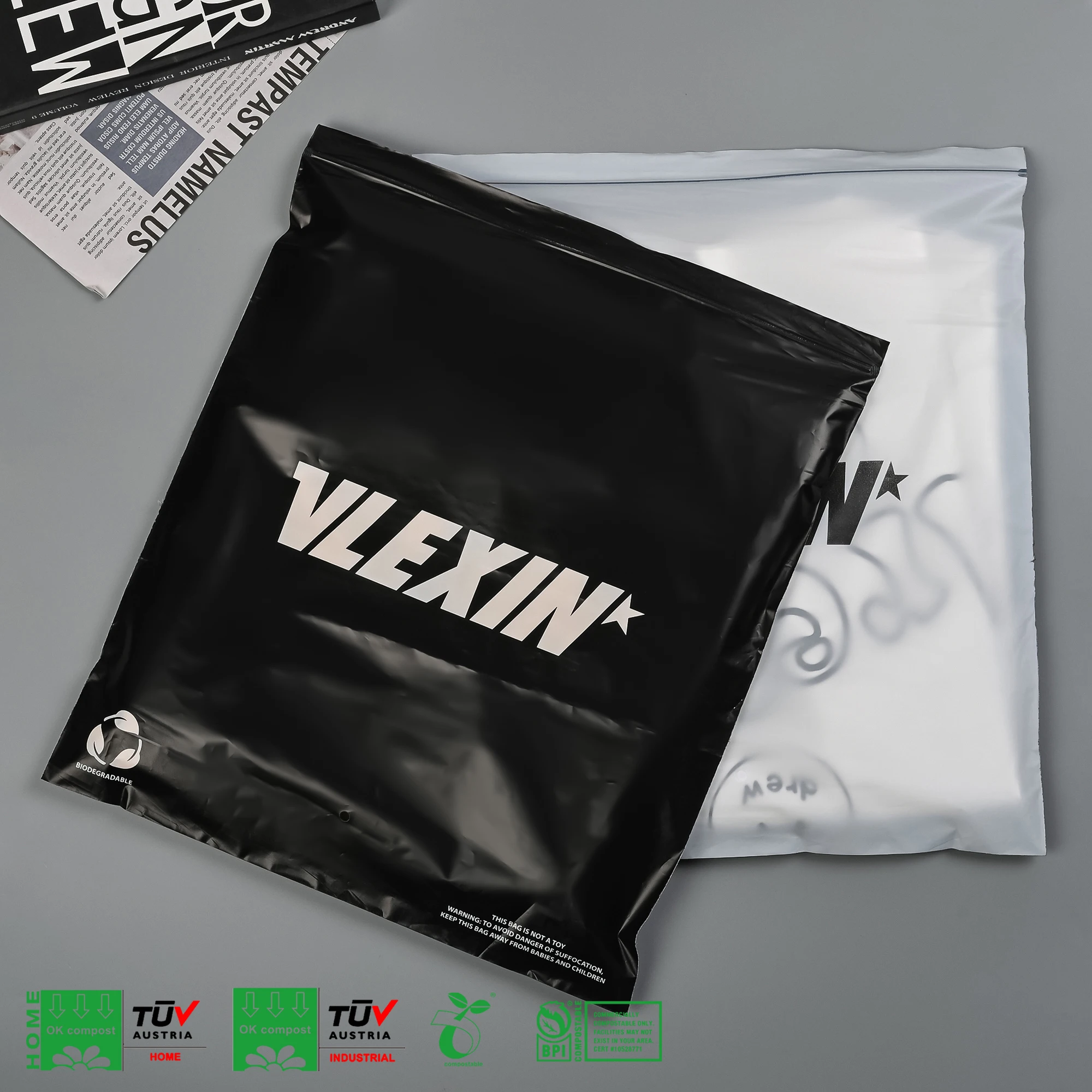 2024 Hot selling plastic zip bag for clothing  Reclosable  compostable zipper bag Matte waterproof ziplock bag