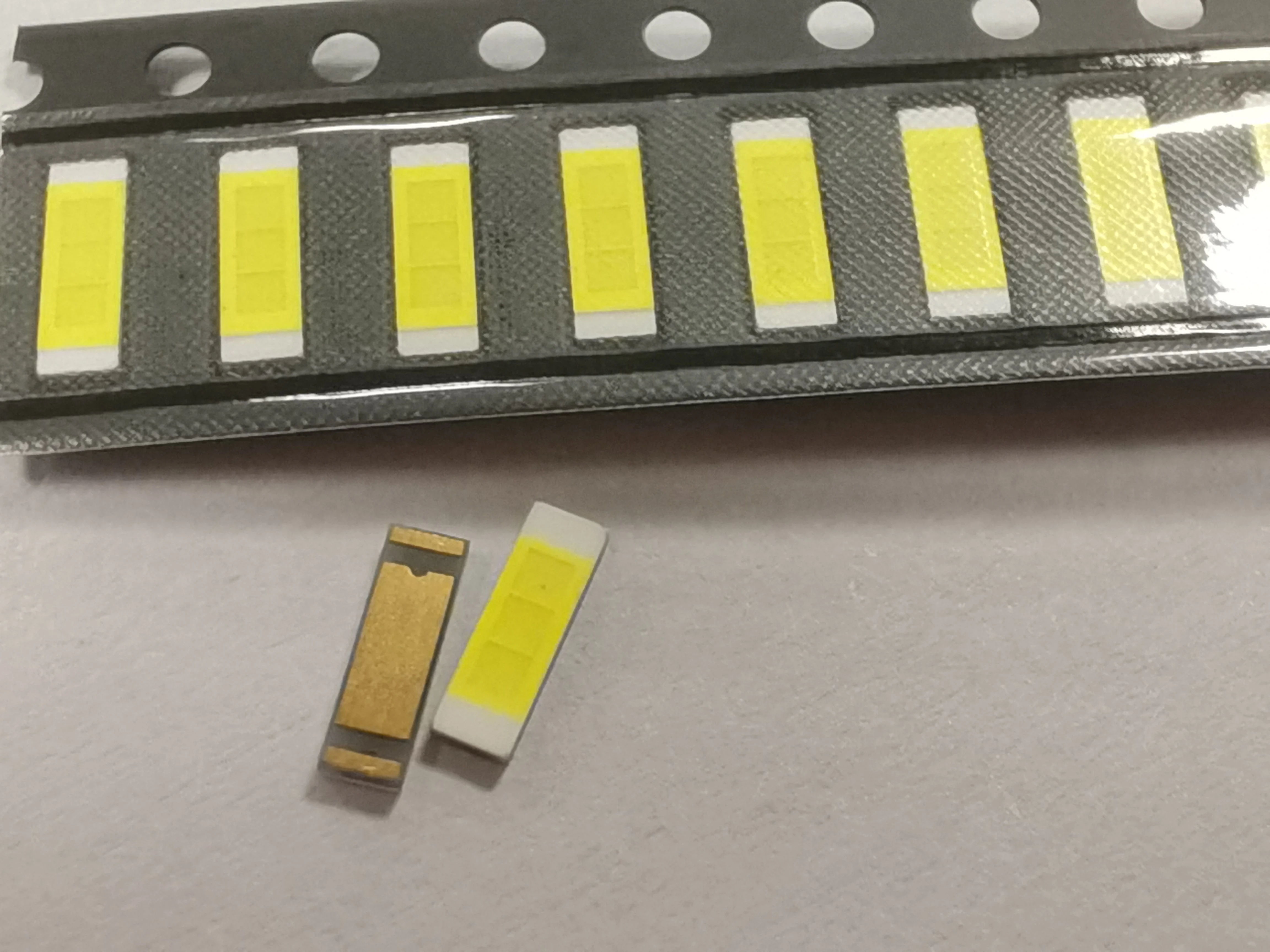 High-Light CSP1860 SMD LED 9.0-9.5V1.0A Chip Automotive Headlight White Color 6000k Car Lighting Project Installation Solutions