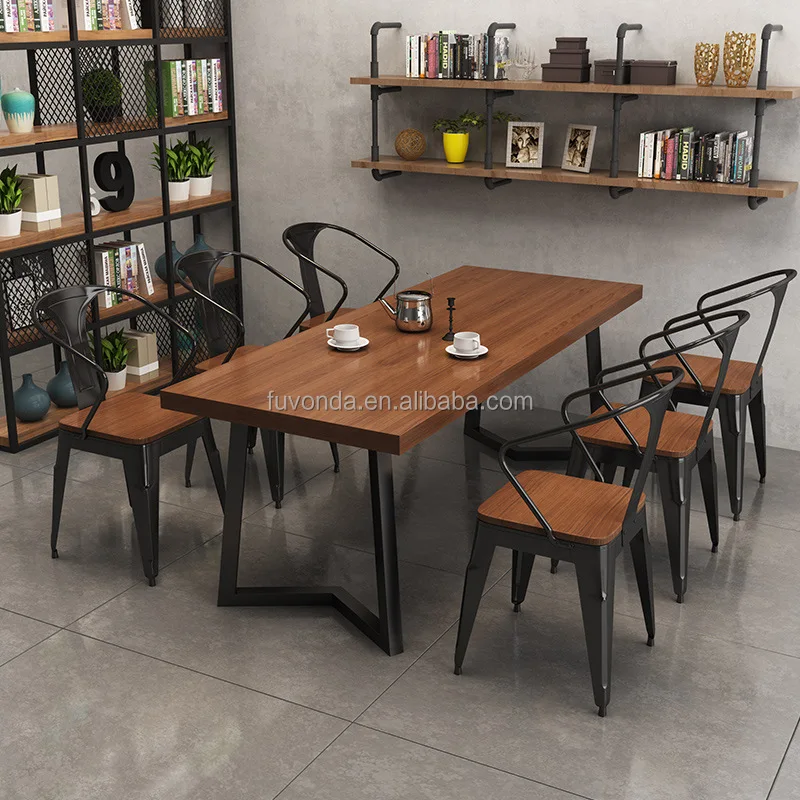 Vintage coffee table and chair set restaurant drinking shop wooden top iron frame bar table and chairs