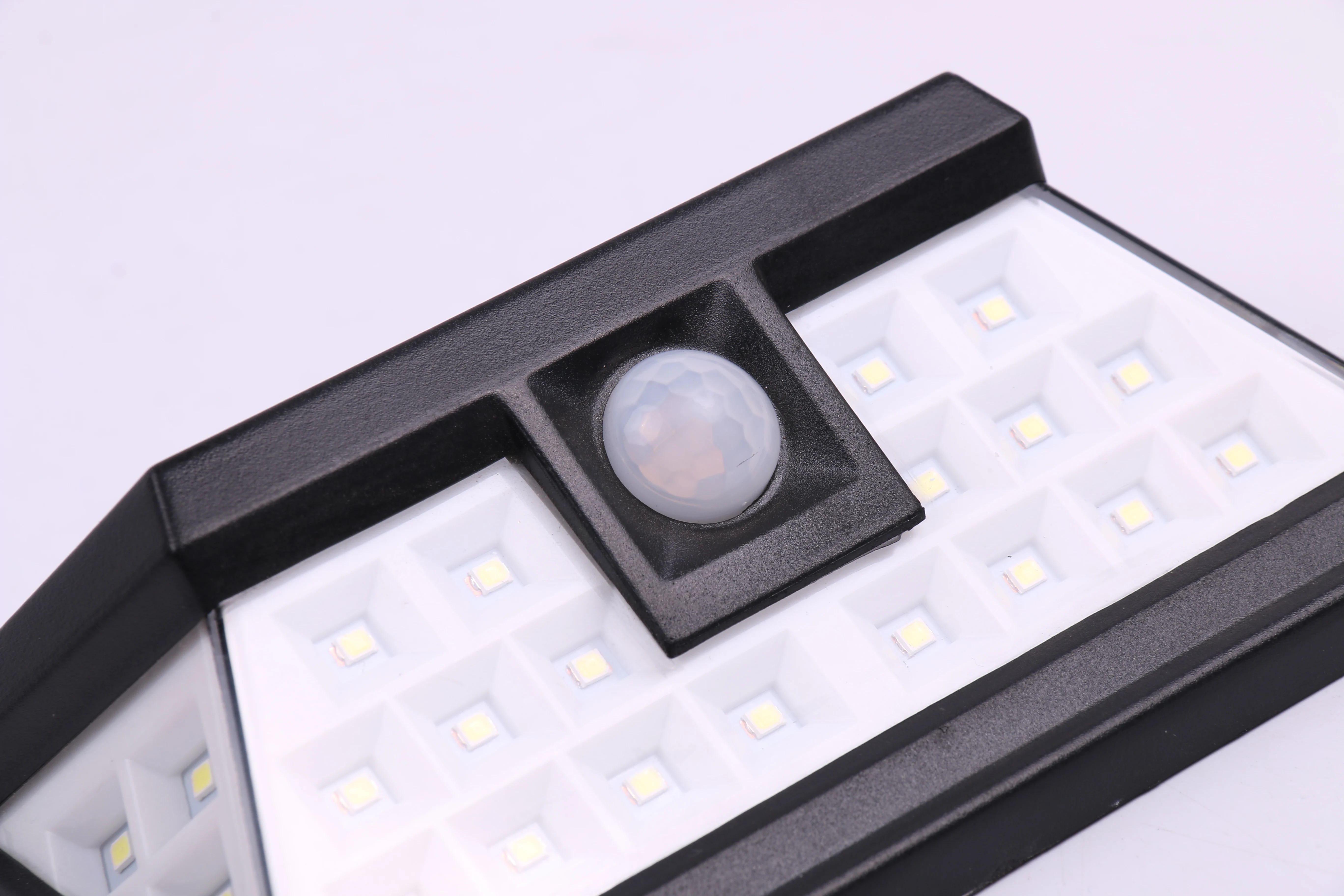 Outdoor Led Solar Motion Sensor Lights Wireless Waterproof Exterior Solar