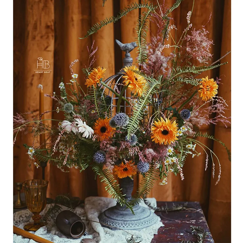 European Retro Candlestick Home Desktop Decoration Metal Bird Cage Lantern Candle Holder Antique Wedding Candelabra Centerpieces