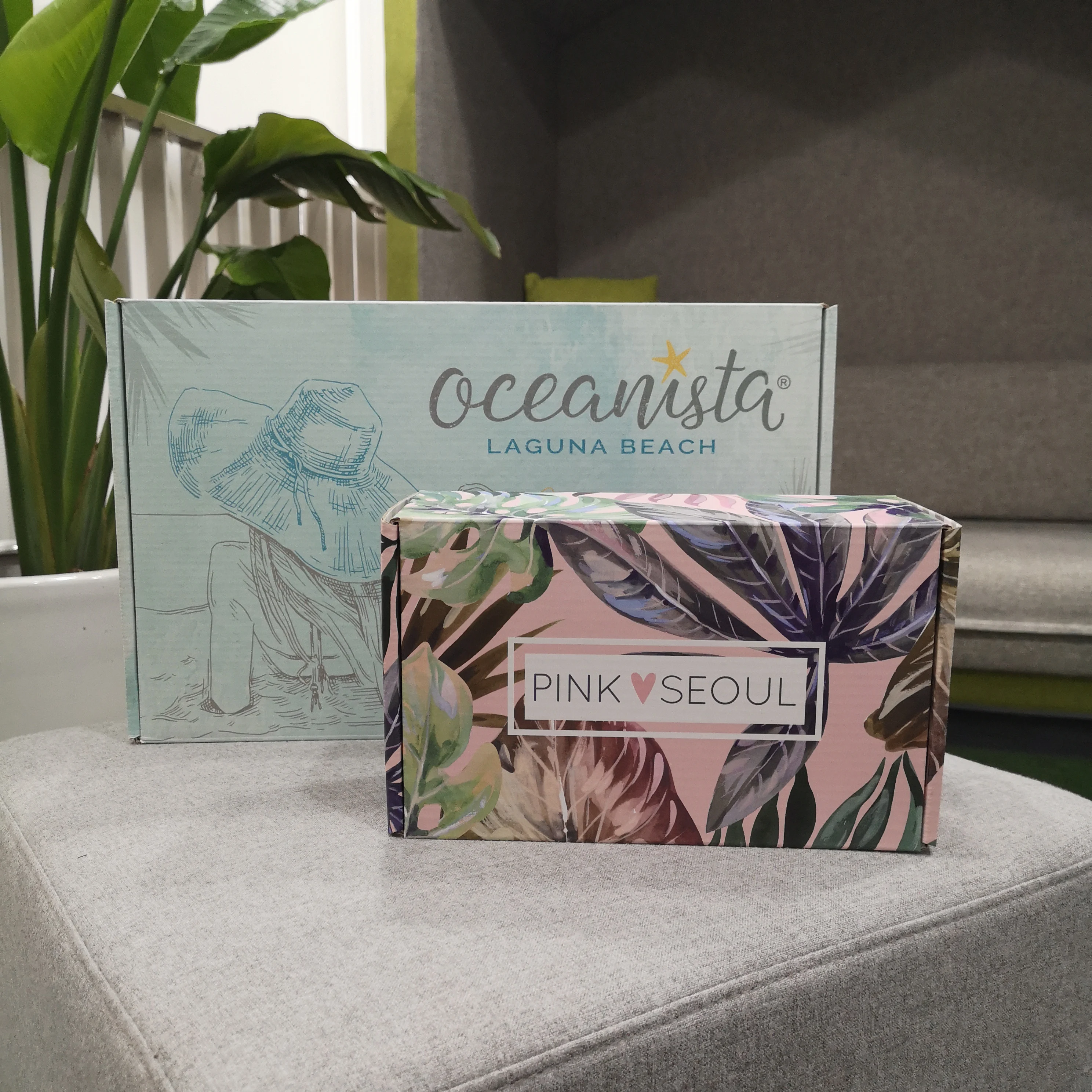 Eco-friendly Fashion Design Print Cardboard Paper Box Folding Tuck Easy Assemble Jewelry Cosmetic Girls Subscription Mailer Box