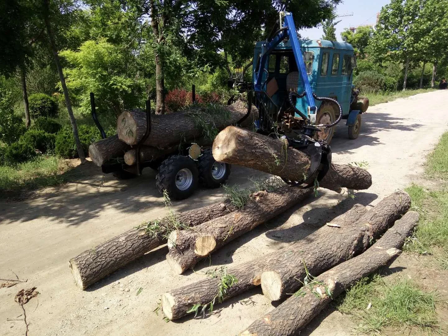 China top quality 4wd wagon garden farm mini tractor atv forest logs trailer with crane