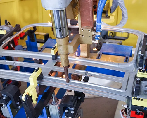 Car skylight spot welding robot