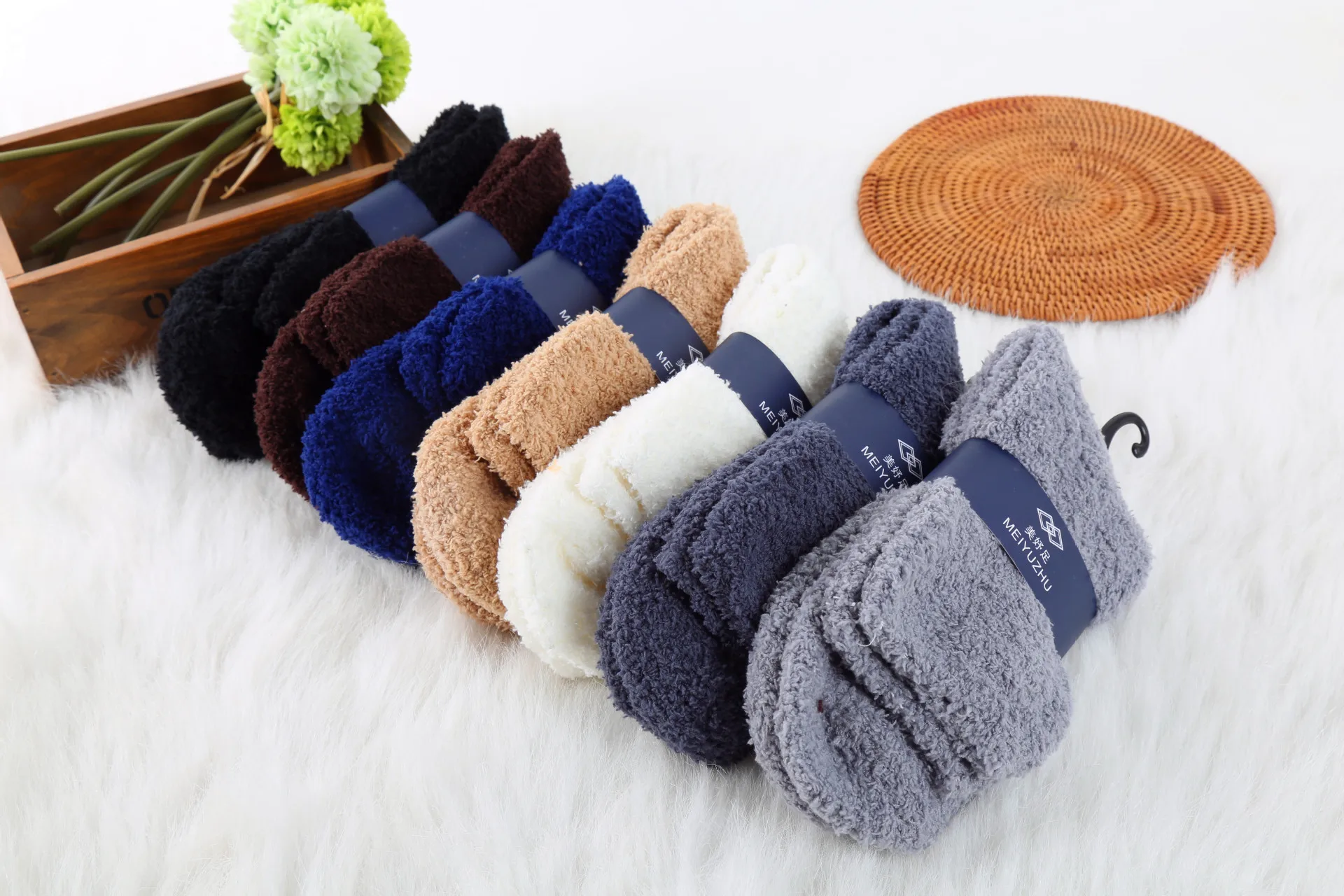 Custom Embroidery Logo Socks High Quality men Winter Thick Terry Warm fuzzy Coral Soft Bed Sock floor Indoor floor Crew Socks