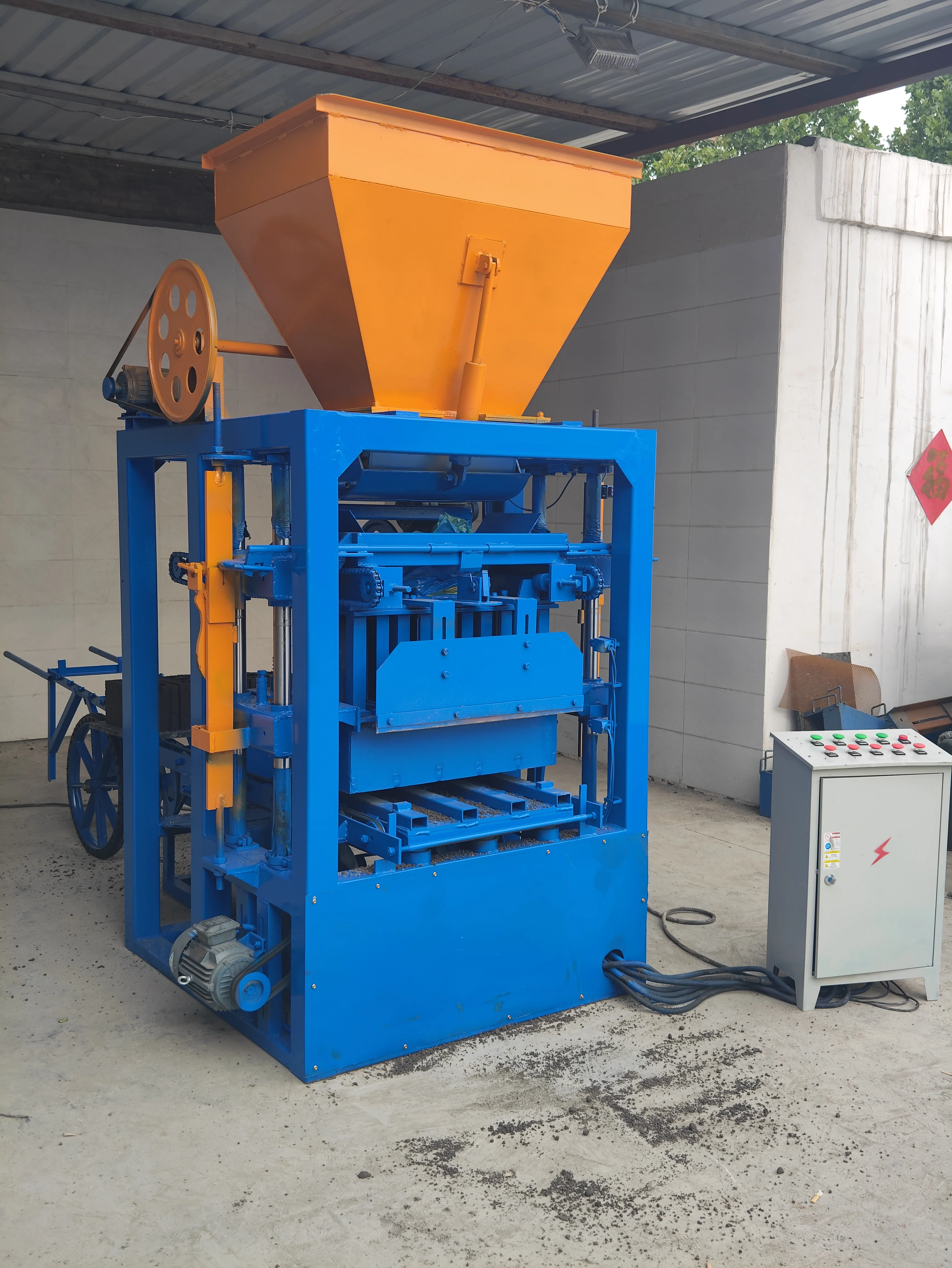 4-26 Block Cement Making Machine Manual Interlocking L Brick Making Machine Compressed Logo Bricks Earth Block Machine