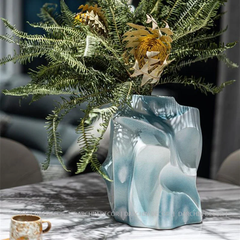 Bule and white resin vases soft color matching ornaments tabletop modern style home decoration