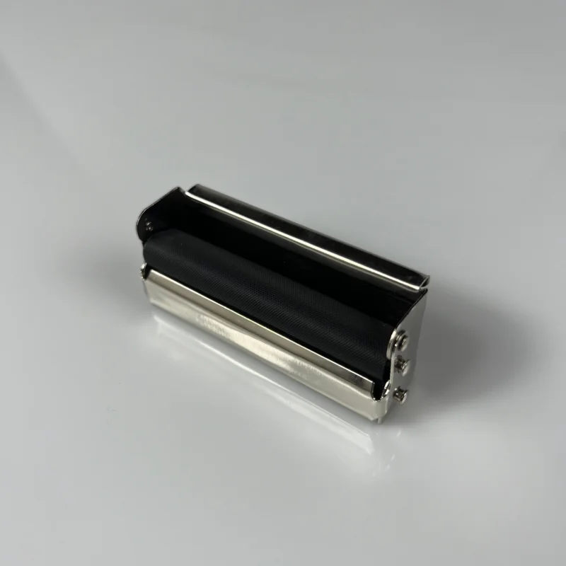 Factory direct sales Cigarette Rollers Wholesale mini Metal Manual Cigarette Rolling Machine