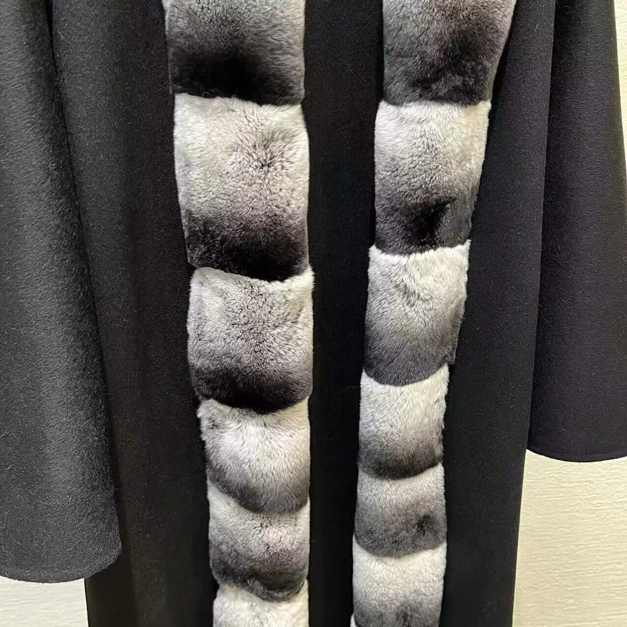 2024 New Fashion Style Winter Soft Black Long Real Wool Rabbit Fur Coats for Women