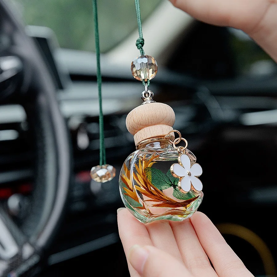 car hanging ornaments aromatherapy essential oil with glass bottle car perfume diffuser bodyworks perfume